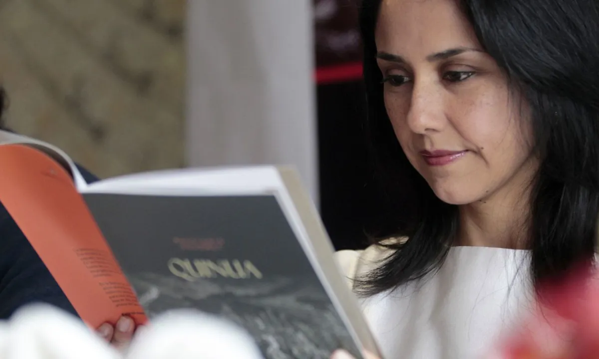 Após asilo, esposa de ex-presidente do Peru chega ao Brasil