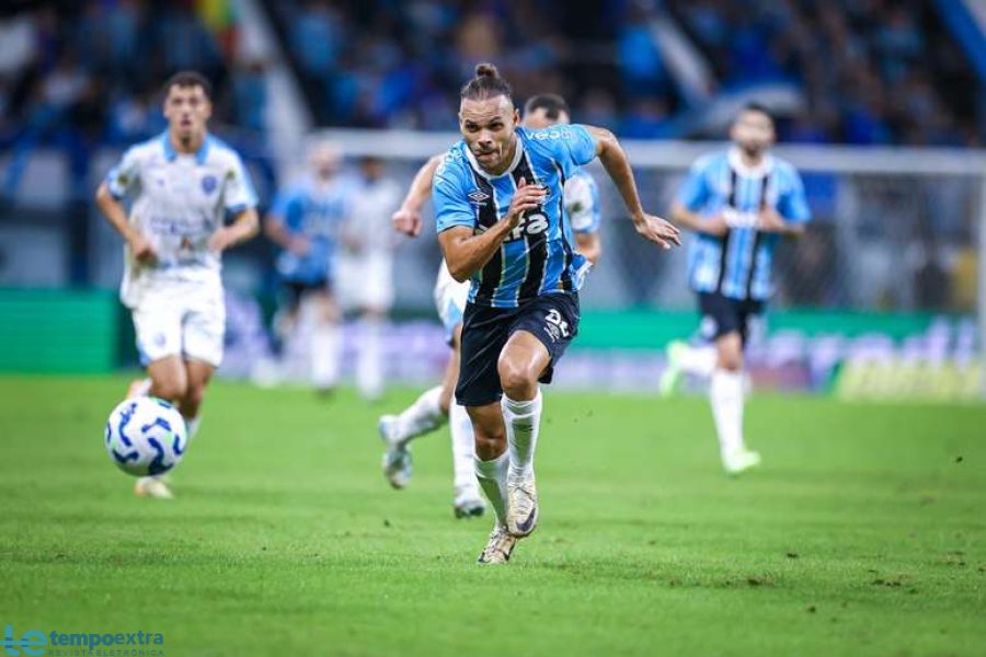 Com gol de Braithwaite, Tricolor gaúcho volta a vencer após cinco rodadas e respira fora da zona de rebaixamento no Brasileirão