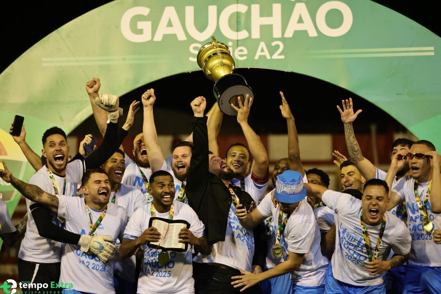 Novo Hamburgo confirma acesso e ergue a taça da Série A2 do Gauchão 2025