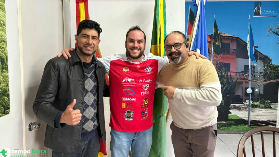 Tempo Extra apresenta 2ª edição do Grenal Solidário ao presidente da Câmara de Canela