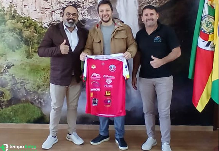 Prefeito Gilberto Cesar recebe organizadores do Jogo das Estrelas Canela 2026.